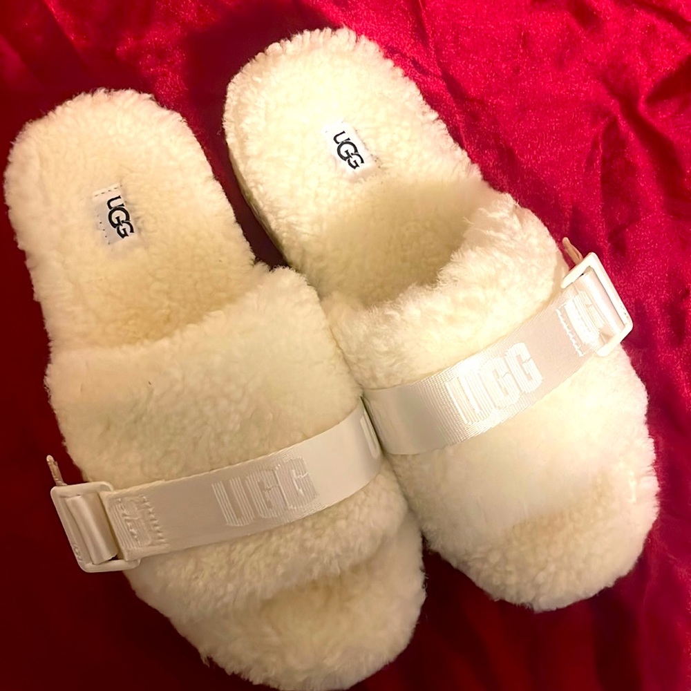 UGG Fluffita Thick Sole Slippers White.